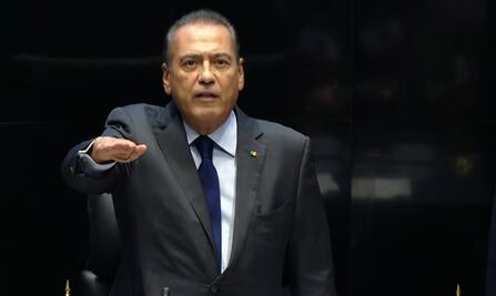 Descarta Manlio Fabio Beltrones renunciar al PRI; reelección de “Alito” Moreno daña al partido, insiste