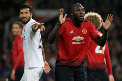 Manchester United no camina; empata con Valencia