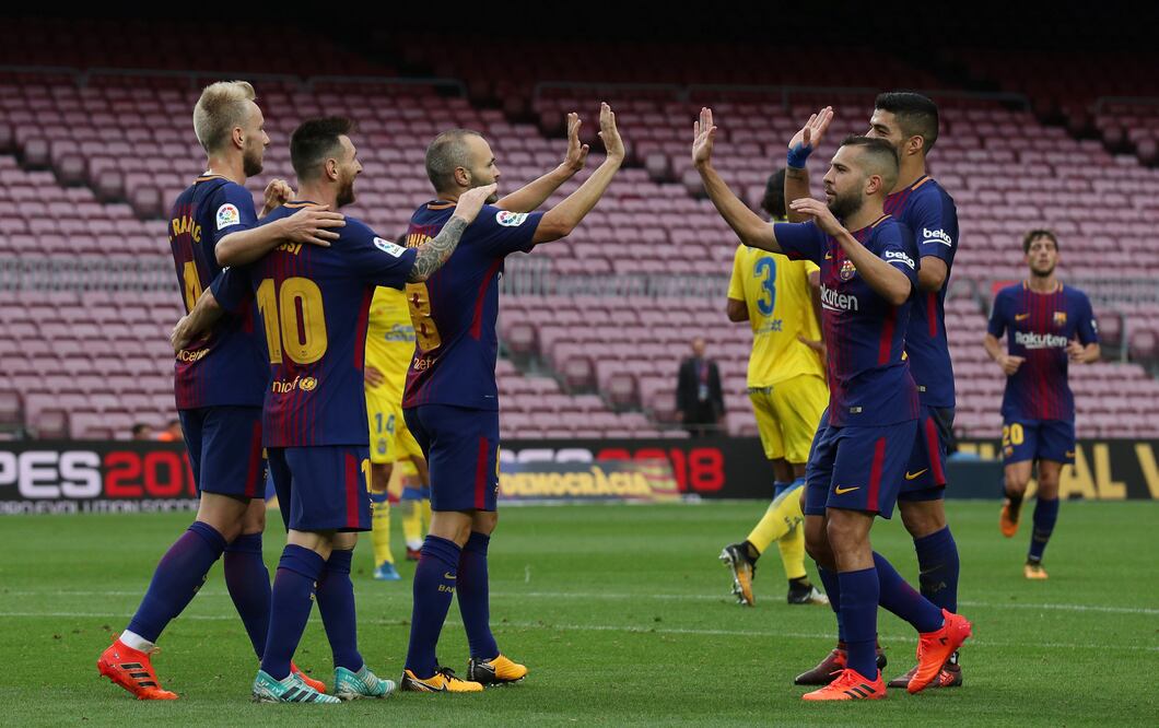 Reuters. Jugadores del FC Barcelona festejan un gol