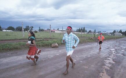 Científicos investigan factores de resistencia en tarahumaras para correr