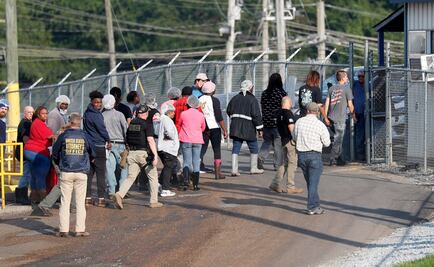 México solicita lista de migrantes detenidos durante redada en Mississippi