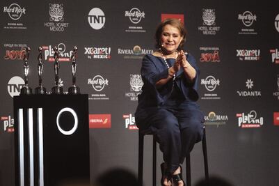 Los políticos se hacen guajes: Eugenio Derbez