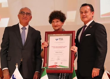 Margo Glantz recibe premio Juan Crisóstomo Doria