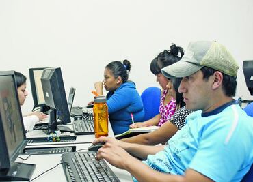 ¿Qué implica la empresa estatal de telecom de AMLO?