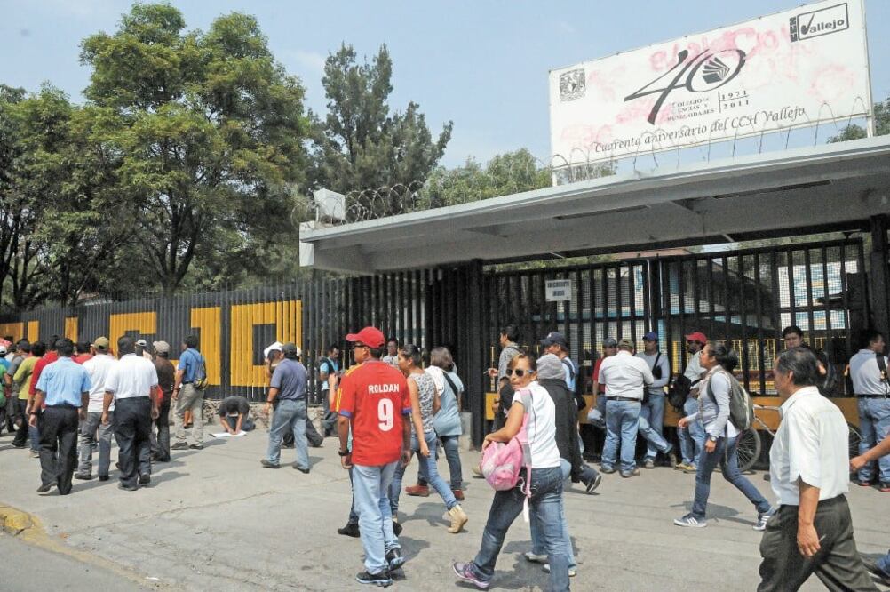 Se intensificaron las medidas de seguridad para evitar que alumnos ingresen con armas a los planteles. Foto: ARCHIVO EL UNIVERSAL