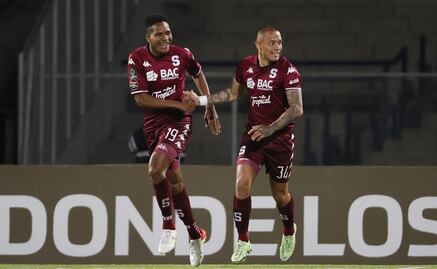 Afición de Saprissa acusan robo de sus pertenencias en Ciudad Universitaria