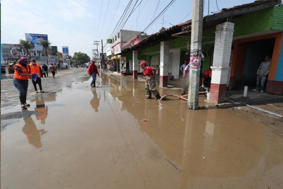 Limpian daños provocados por lluvia en San Mateo Atenco