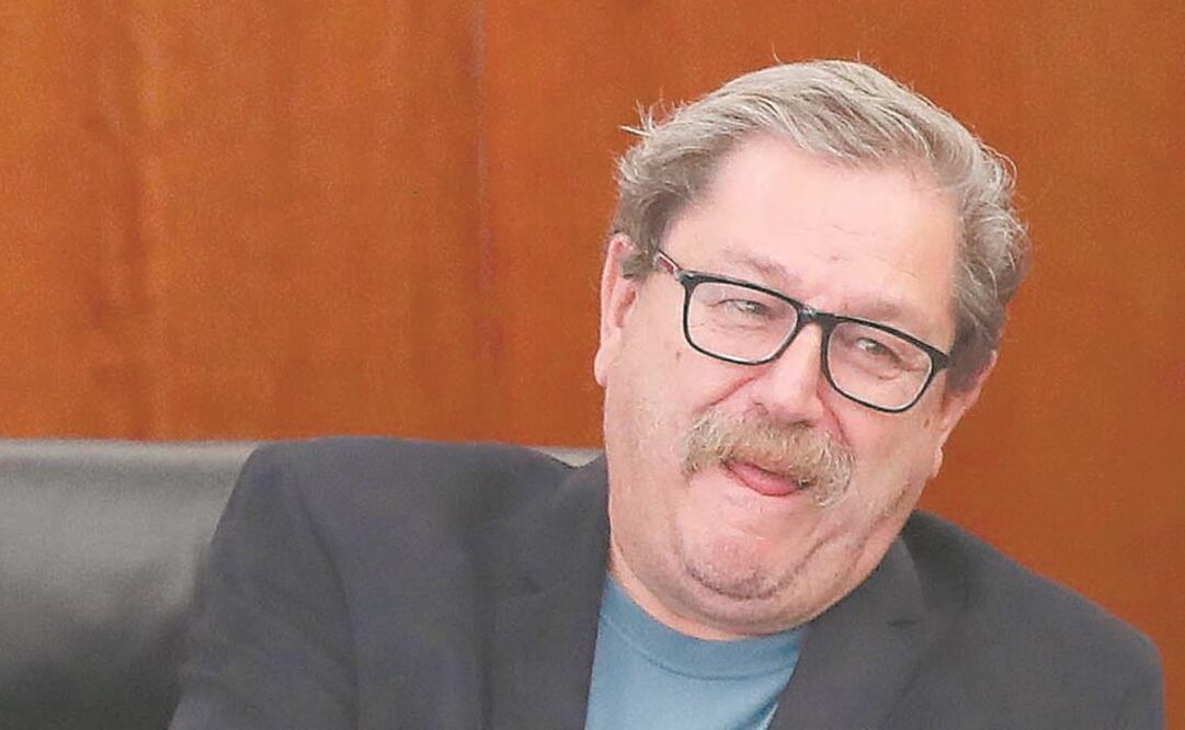 Antidemocrático cambio. La sustitución de Martí Batres en la presidencia de la Cámara Alta es violatoria de las tradiciones democráticas, afirma Paco Ignacio Taibo II. Foto: TOMADA DE TWITTER