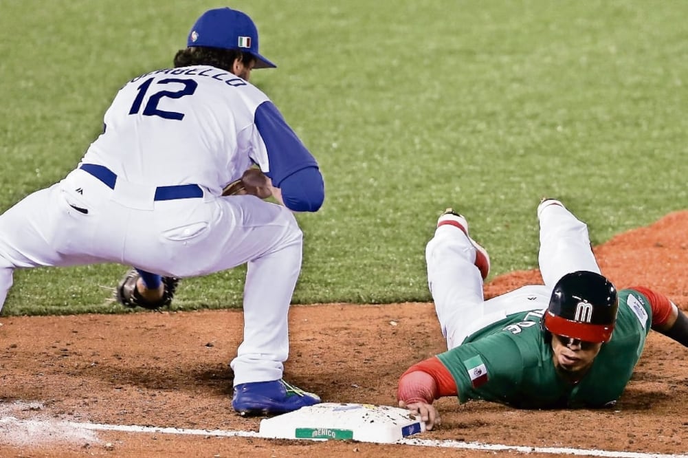 Sebastián Elizalde (der.) tiene confianza, pues dice que es un torneo corto y nada está definido (JOSÉ MÉNDEZ. EFE)