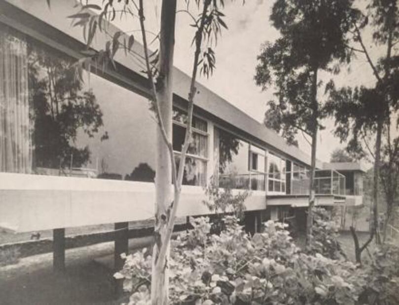 Las famosas casas con cimientos de lava volcánica