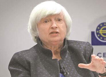 Con nombramientos, Biden busca romper barreras