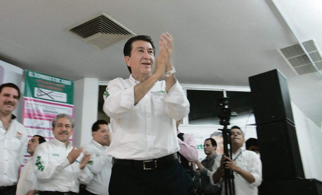 Yunes Landa anunció que Veracruz tendrá una nueva ley de fomento económico con un proyecto de ocho años (ALEJANDRO ACOSTA. EL UNIVERSAL)