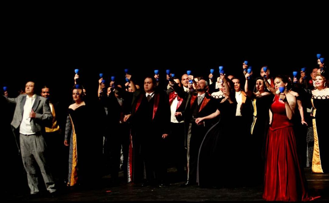 "La Traviata" con música de Giuseppe Verdi, contará con la participación de la Orquesta y Coro del Teatro de Bellas Artes, bajo la dirección concertadora de Srba Dinic. FOTO: Archivo