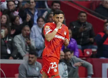 Alexis Vega debuta con Toluca y marca gol ante León