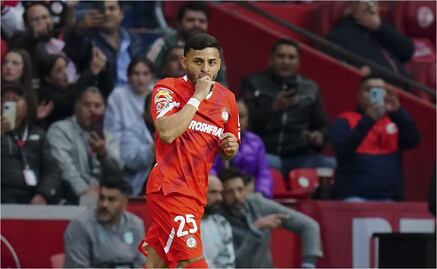 Alexis Vega debuta con Toluca y marca gol ante León