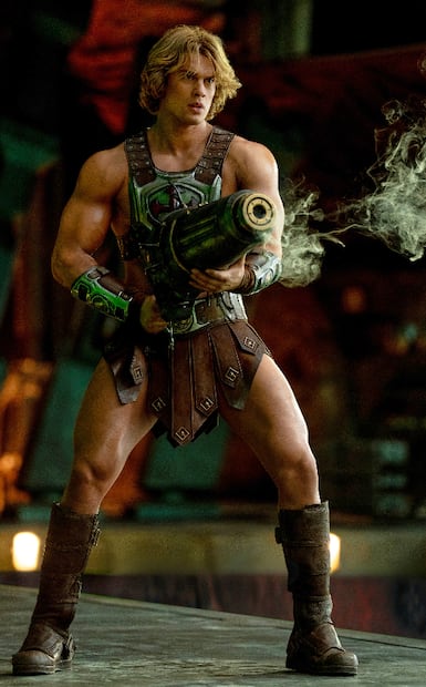 Esta imagen, difundida por Amazon MGM Studios, muestra a Nicholas Galitzine en una escena de "Masters of the Universe". Amazon MGM Studios vía AP.