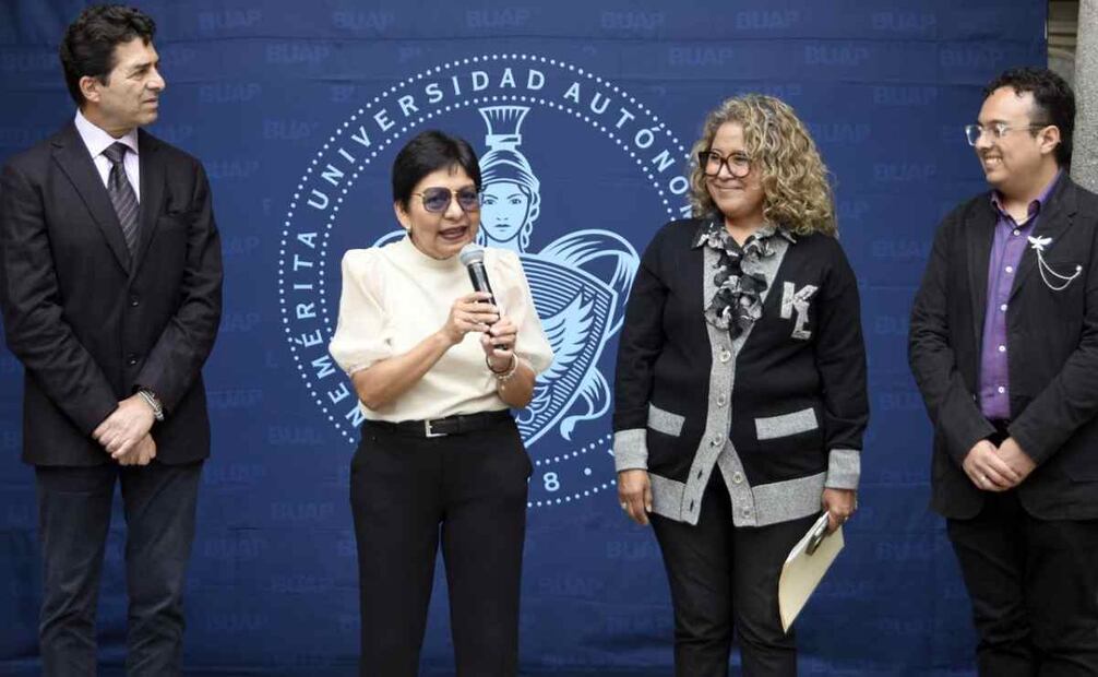 Exposición “La Memoria Azul de Puebla” en la BUAP. Foto: Especial