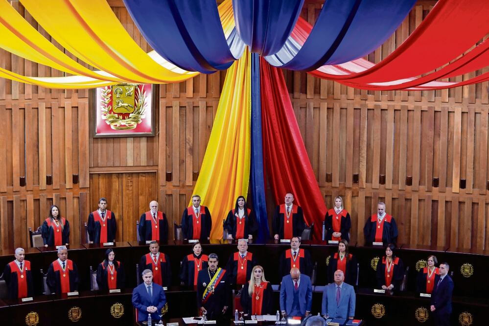 El presidente venezolano, Nicolás Maduro, ayer en la ceremonia de inauguración del año judicial en el edificio de la Corte Suprema de Justicia en Caracas. Pedro Rances Mattey | AFP