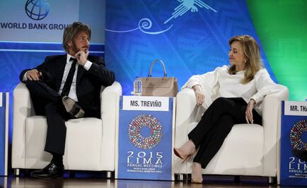 Sean Penn pide apoyar a empresarios jóvenes