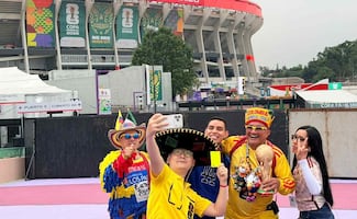 Vallas negras limitan acceso a aficionados en Estadio Ciudad de México; "a los amantes del futbol nos gusta estar en medio donde se vive la pasión”, dicen