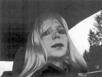 Obama perdona pena a Chelsea Manning, presa por filtración a WikiLeaks