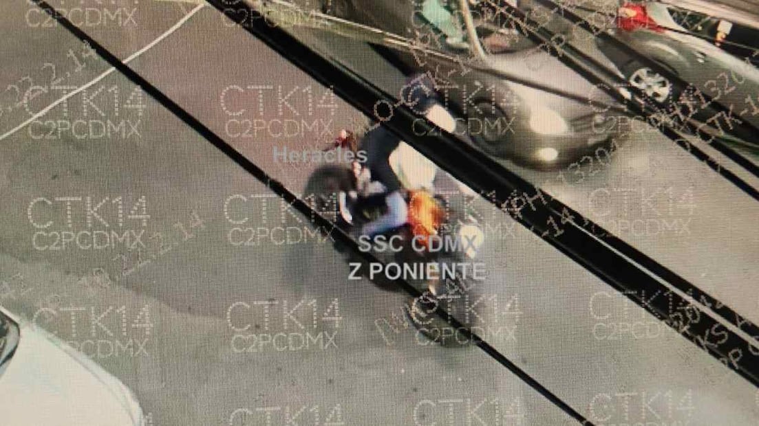 Luego de la agresión, los responsables se dieron a la fuga en un motocicleta. Foto: Especial.