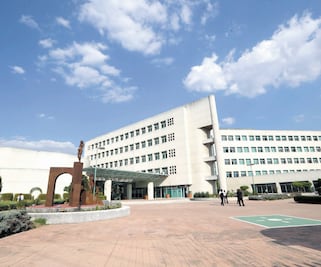 “Apapacharán” a médicos en Toluca