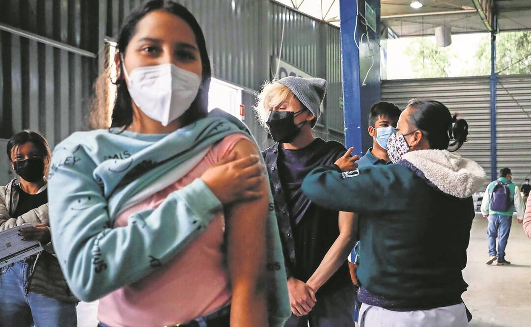 Los jóvenes de 15 a 17 años que acudieron al Palacio de los Deportes por su vacuna contra Covid-19 coincidieron en la necesidad de reforzar medidas. Foto: Diego Simón/ EL UNIVERSAL