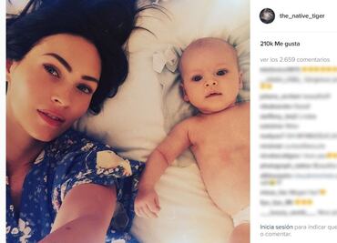 Megan Fox comparte la primera foto con su hijo