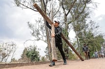 “Yo camino, pero llevo toda la cruz de mi pueblo”
