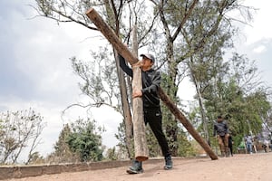 “Yo camino, pero llevo toda la cruz de mi pueblo”