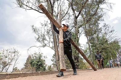 “Yo camino, pero llevo toda la cruz de mi pueblo”