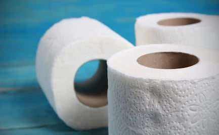 Hombre golpea a su madre por esconder el papel higiénico en la cuarentena