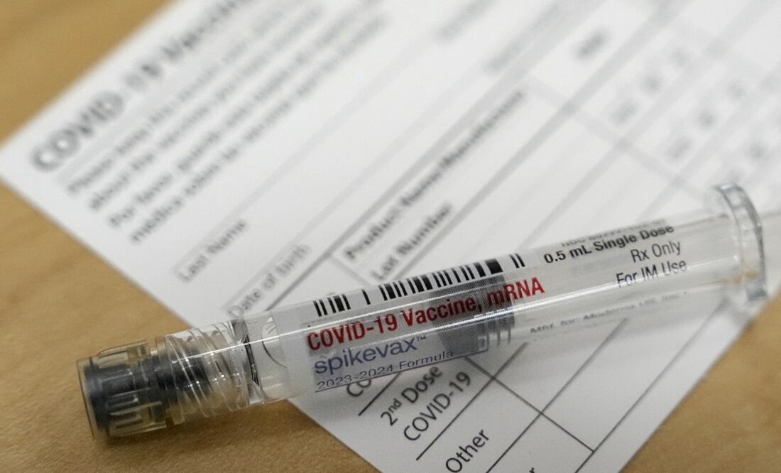 Una vacuna contra COVID-19 de Moderna. Foto: Melissa Phillip/Houston Chronicle via AP, Archivo EL UNIVERSAL.