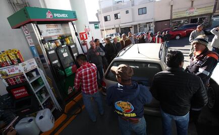 Provoca enojo venta de sólo 50 o 100 pesos en gasolinera de Toluca