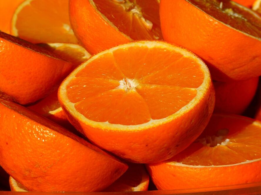 Las naranjas no son los únicos frutos que tienen esta vitamina / Fotos: Pixabay
