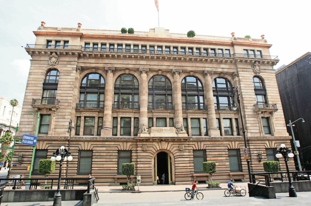 El ministro Alberto Pérez Dayán concedió una suspensión a los empleados de Banxico para que no les apliquen la ley de salarios. (ARCHIVO EL UNIVERSAL)