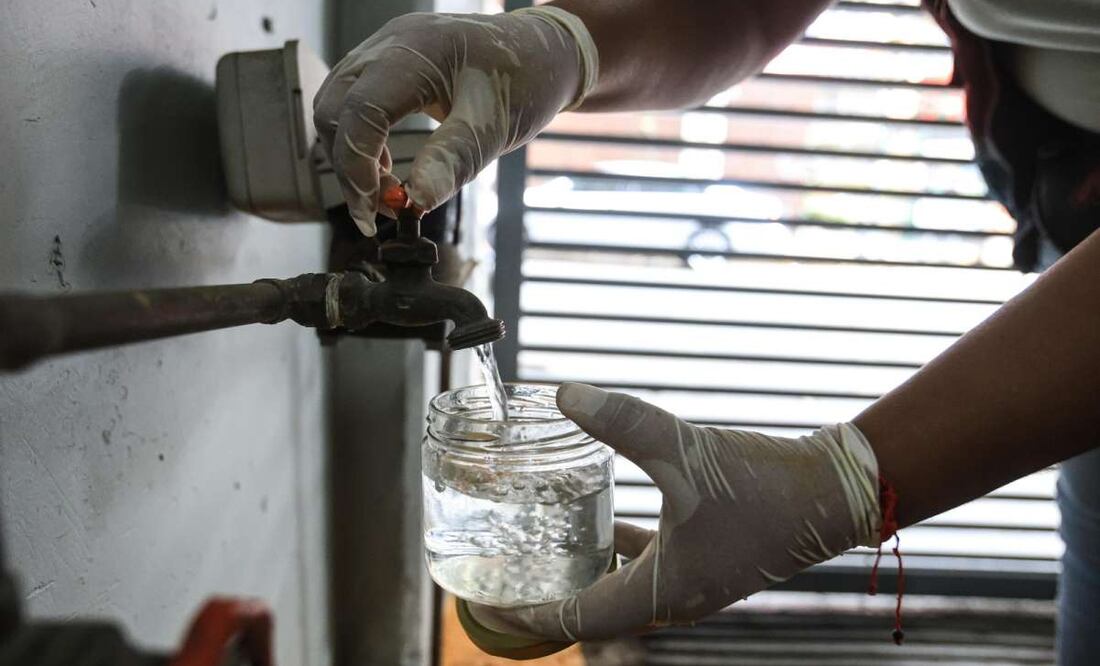 Agua contaminada en la alcaldía Benito Juárez. Foto: archivo Gabriel Pano / EL UNIVERSAL