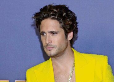 Diego Boneta pide a los latinos no recurrir a la violencia ante las redadas antimigrantes; hace un llamado a la unidad