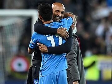 Técnico del Napoli da por terminado el escándalo con el Chucky Lozano