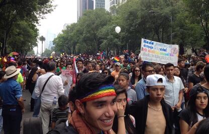 Arriba marcha del orgullo gay al Zócalo