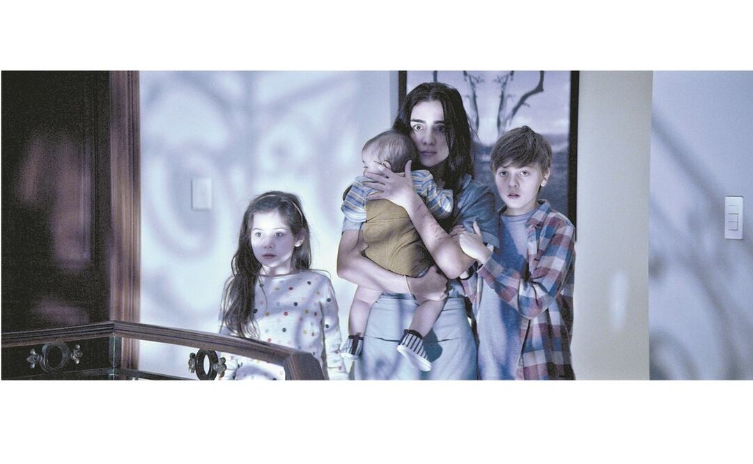 Sofía trabaja en la casa de una familia con niños, donde hay un ser ajeno. Foto: Lemonster