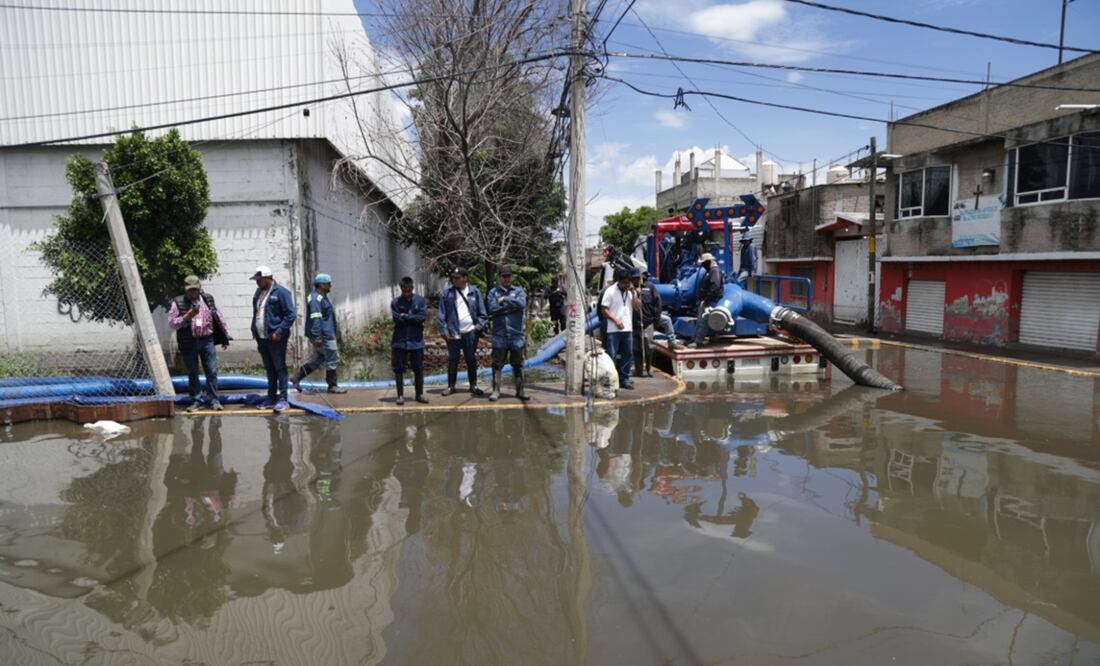Luego de las intensas lluvias que se registraron la madrugada del pasado jueves, la colonia Culturas de México en Chalco, Estado de México, se volvió a inundar, el 29 de mayo de 2025. Foto: Carlos Mejía/EL UNIVERSAL