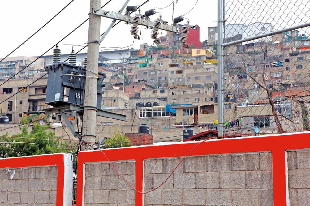 En abril, EL UNIVERSAL dio a conocer que parte de la infraestructura operativa de cómputo entregada por la CFE era obsoleta.  ARCHIVO EL UNIVERSAL