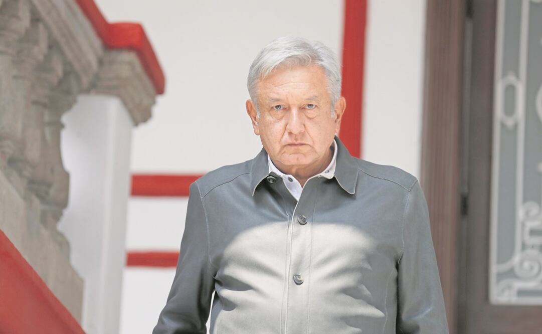 AMLO dice adiós a los espías
