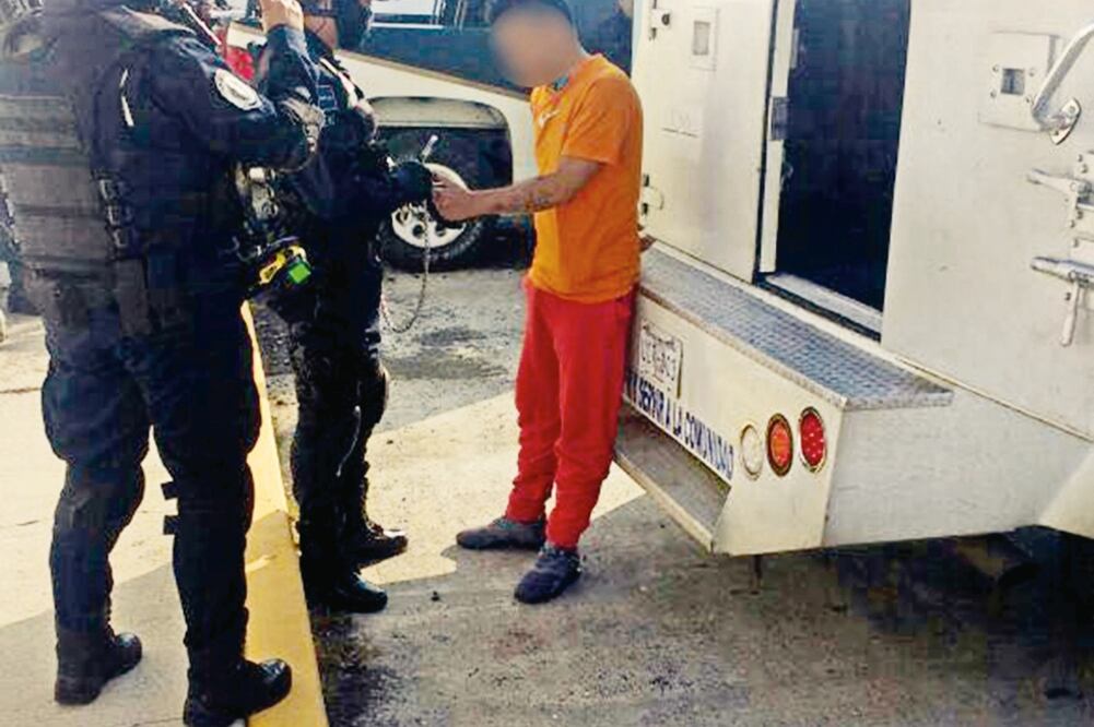 El Tatos fue llevado la mañana del miércoles a Durango; en el Estado de México estuvo recluido, en 10 años, en 13 de sus cárceles (ESPECIAL)