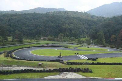Cuánto cuesta correr en el kartódromo Sierra Esmeralda
