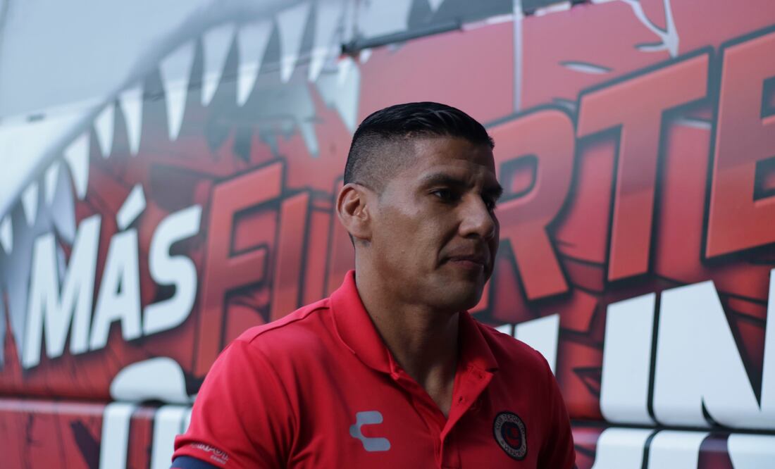 Feo, fuerte y formal