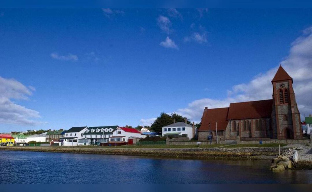 En una entrevista con la BBC, el presidente argentino, Javier Milei, dijo que quiere que las islas Malvinas sean argentinas "en el marco de la paz". Foto: Vía BBC News Mundo