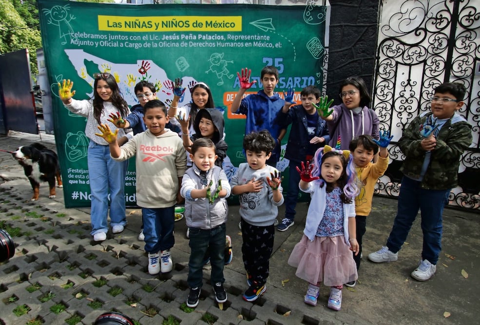 Los menores expresaron que la Declaración Universal de los Derechos Humanos se mantiene vigente como desde hace 75 años cuando se promulgó. Foto: Carlos Mejía / EL UNIVERSAL